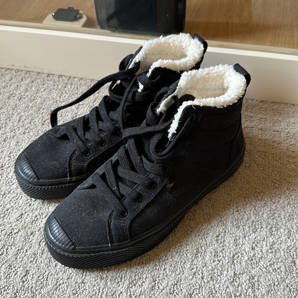 Cariuma sneakers winter fur